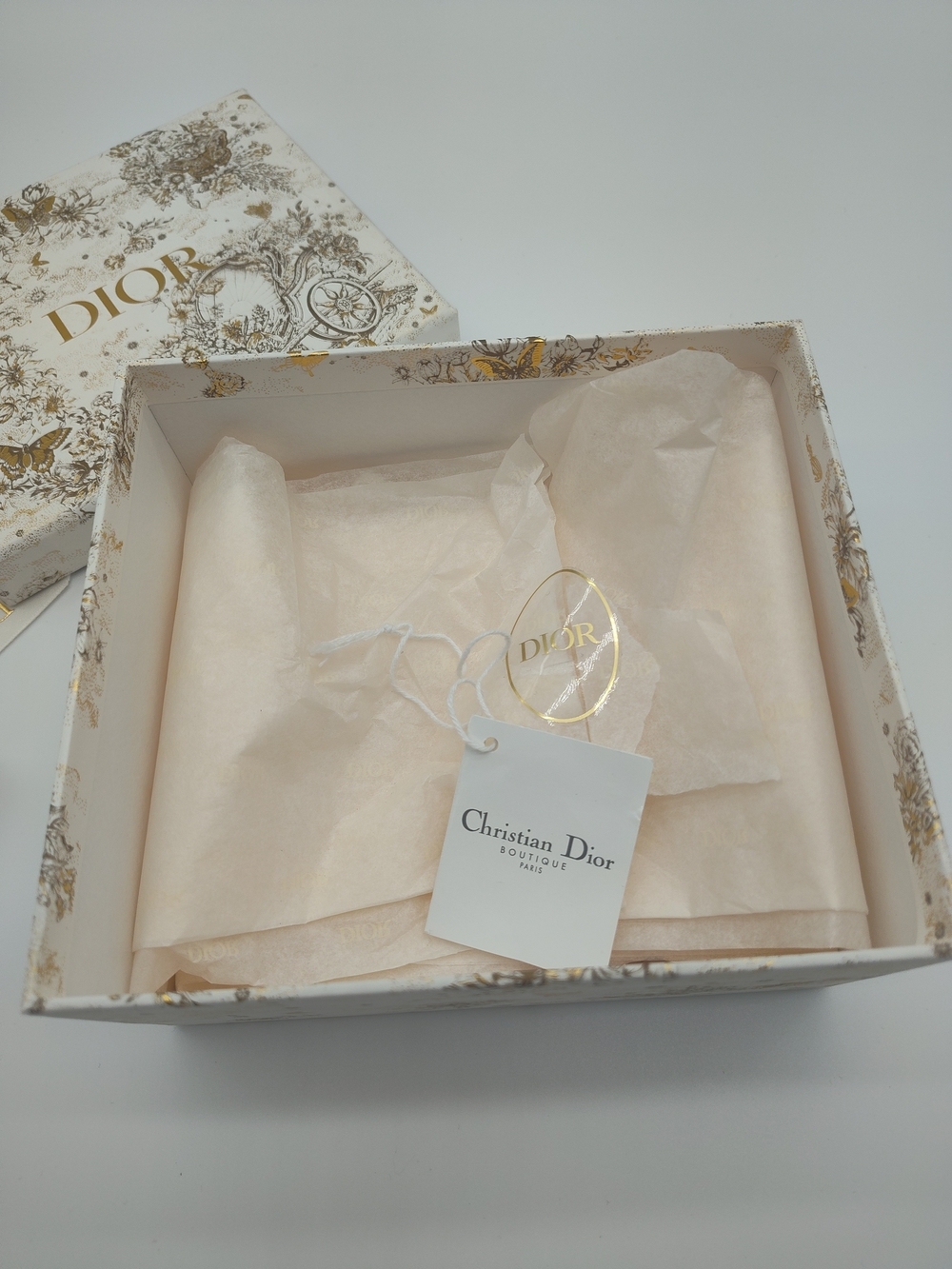 DIOR Limited Edition Holiday Gift Box Ribbon Tissue Gold Foil Butterfly EUC - Picture 7 of 10